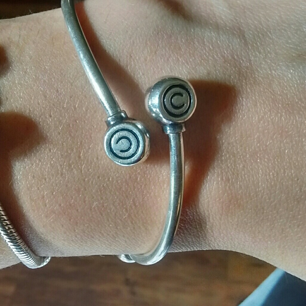 Chamilia adjustable bangle bracelet.